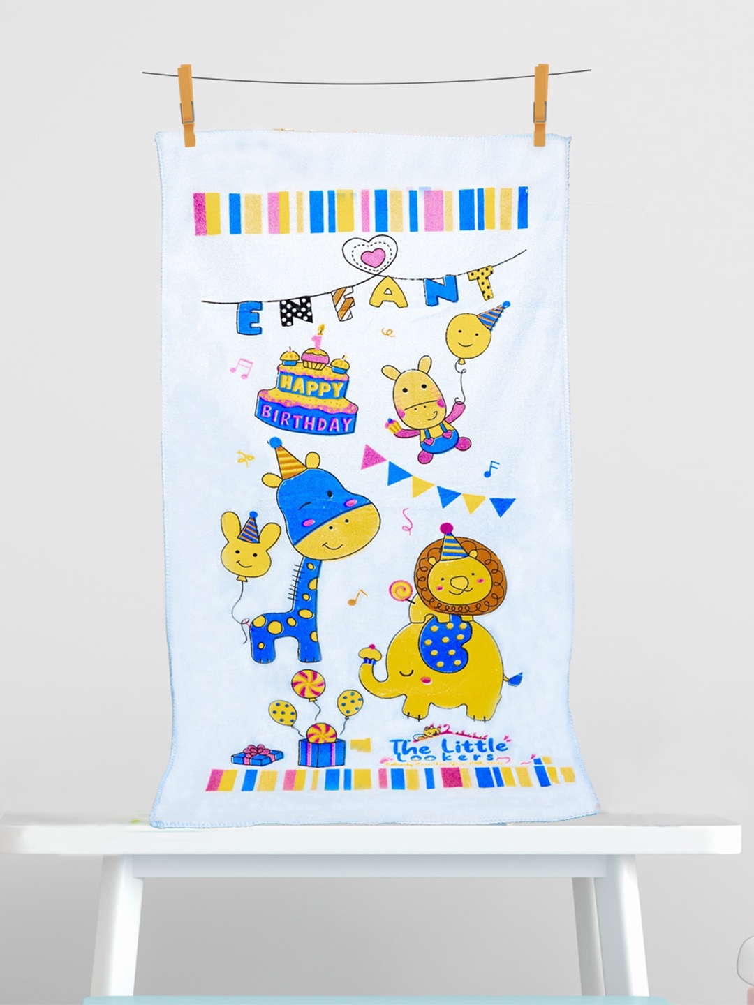 

The Little Lookers Kids Blue Printed 354GSM Bath Towels