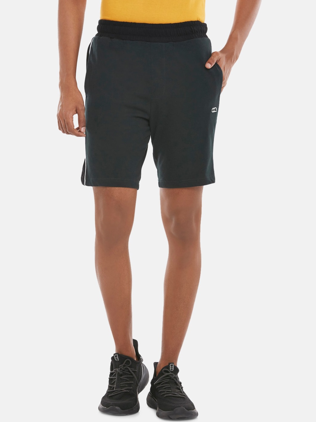 Ajile by Pantaloons Men Green Slim Fit Sports Shorts
