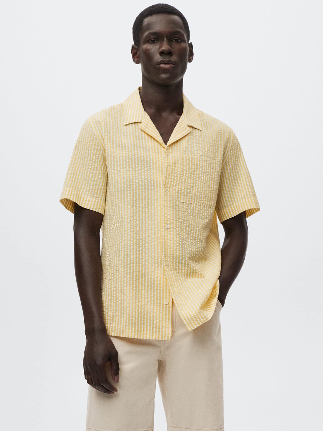 

MANGO MAN Men Off White & Yellow Pure Cotton Striped Casual Shirt