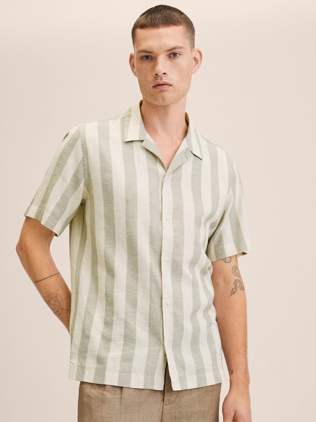 

MANGO MAN Off White & Green Striped Casual Shirt