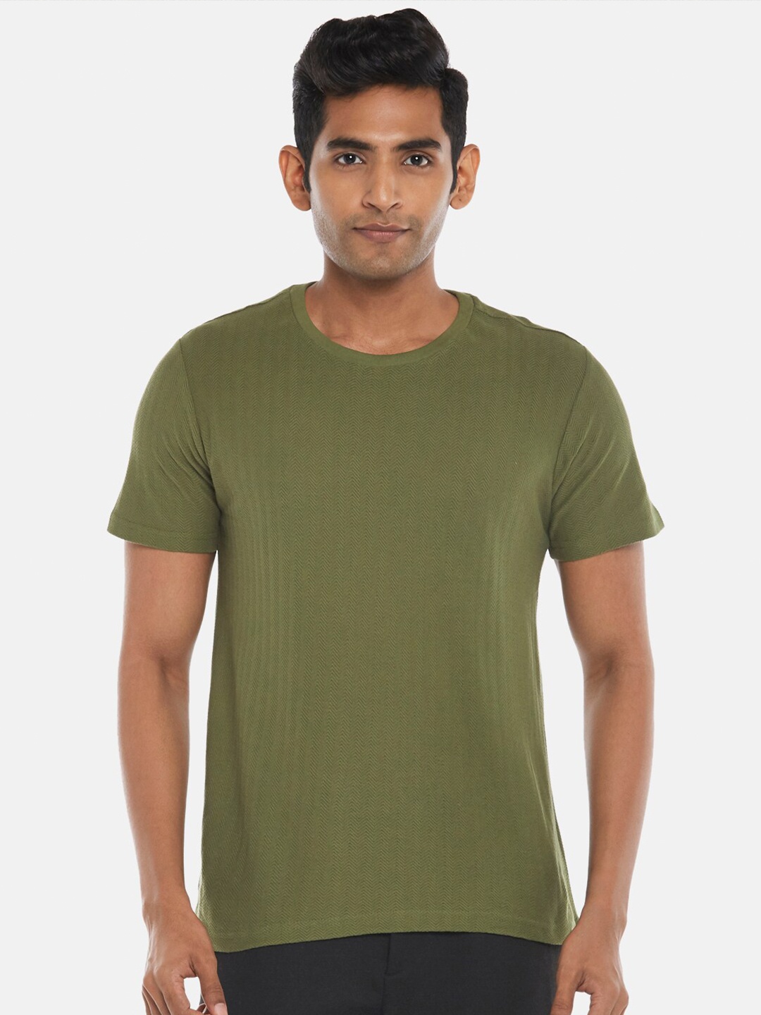 

BYFORD by Pantaloons Men Olive Green Raw Edge Slim Fit T-shirt