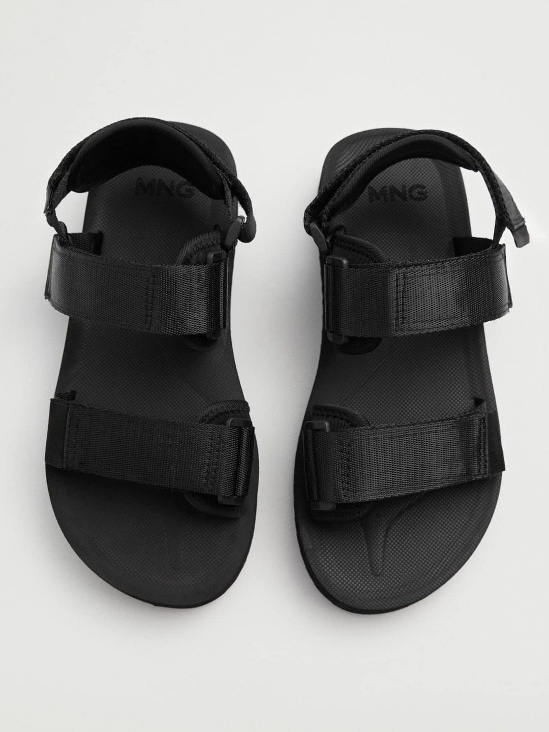 

MANGO MAN Black Solid Sports Sandals