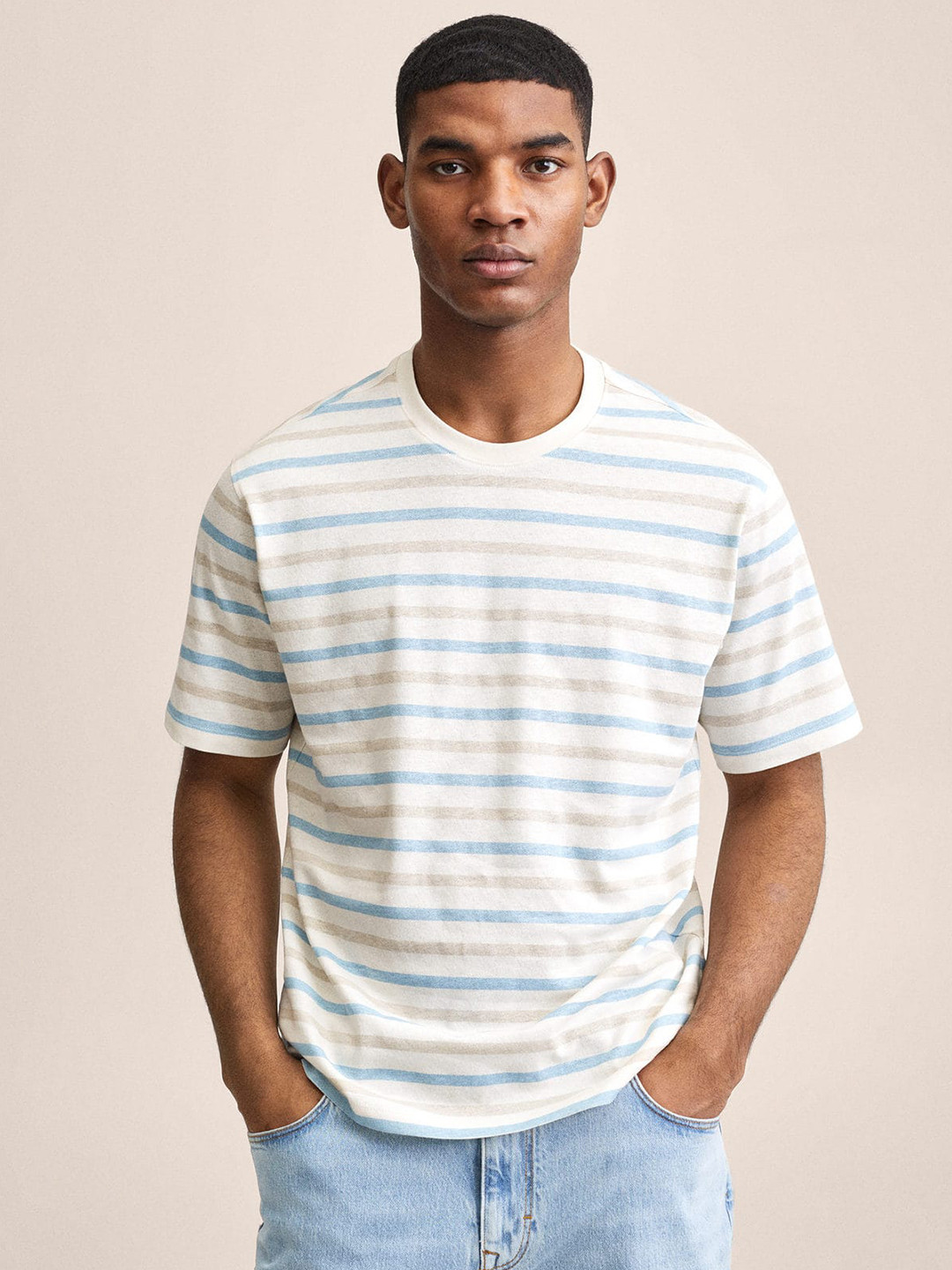 

MANGO MAN Men White & Blue Cotton-Linen Striped Drop-Shoulder Sleeves T-shirt