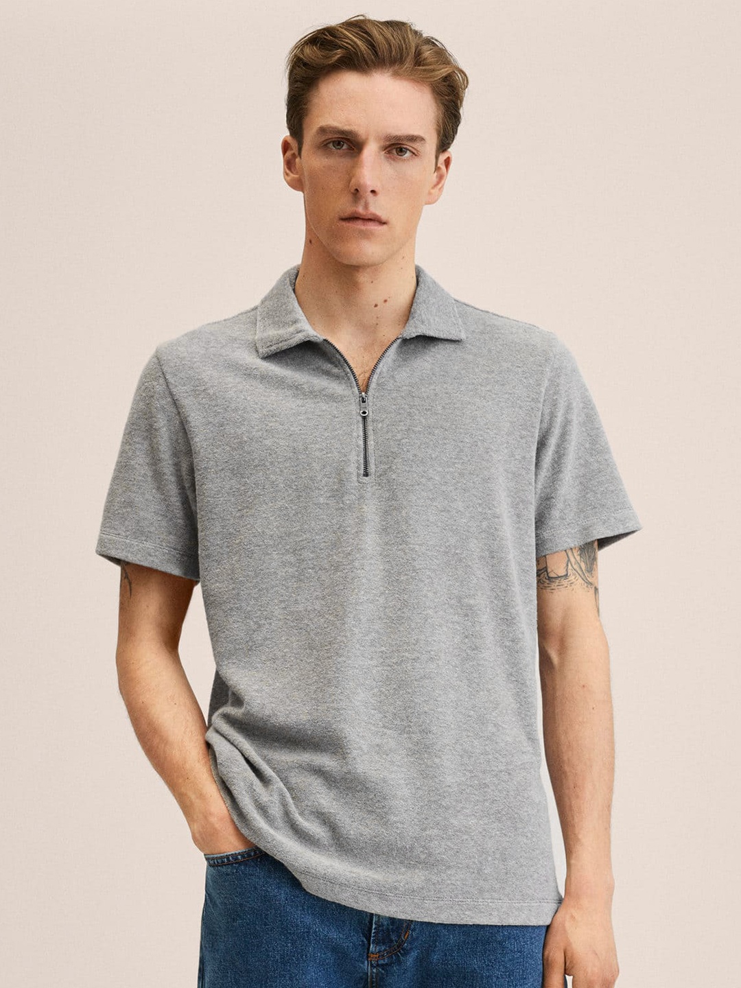 

MANGO MAN Men Grey Melange Textured Polo Collar T-shirt