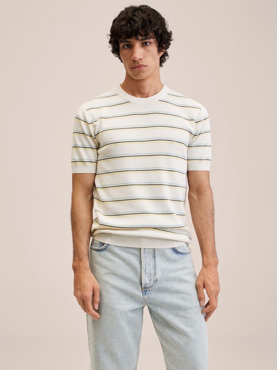 

MANGO MAN Men Off White & Blue Striped T-shirt