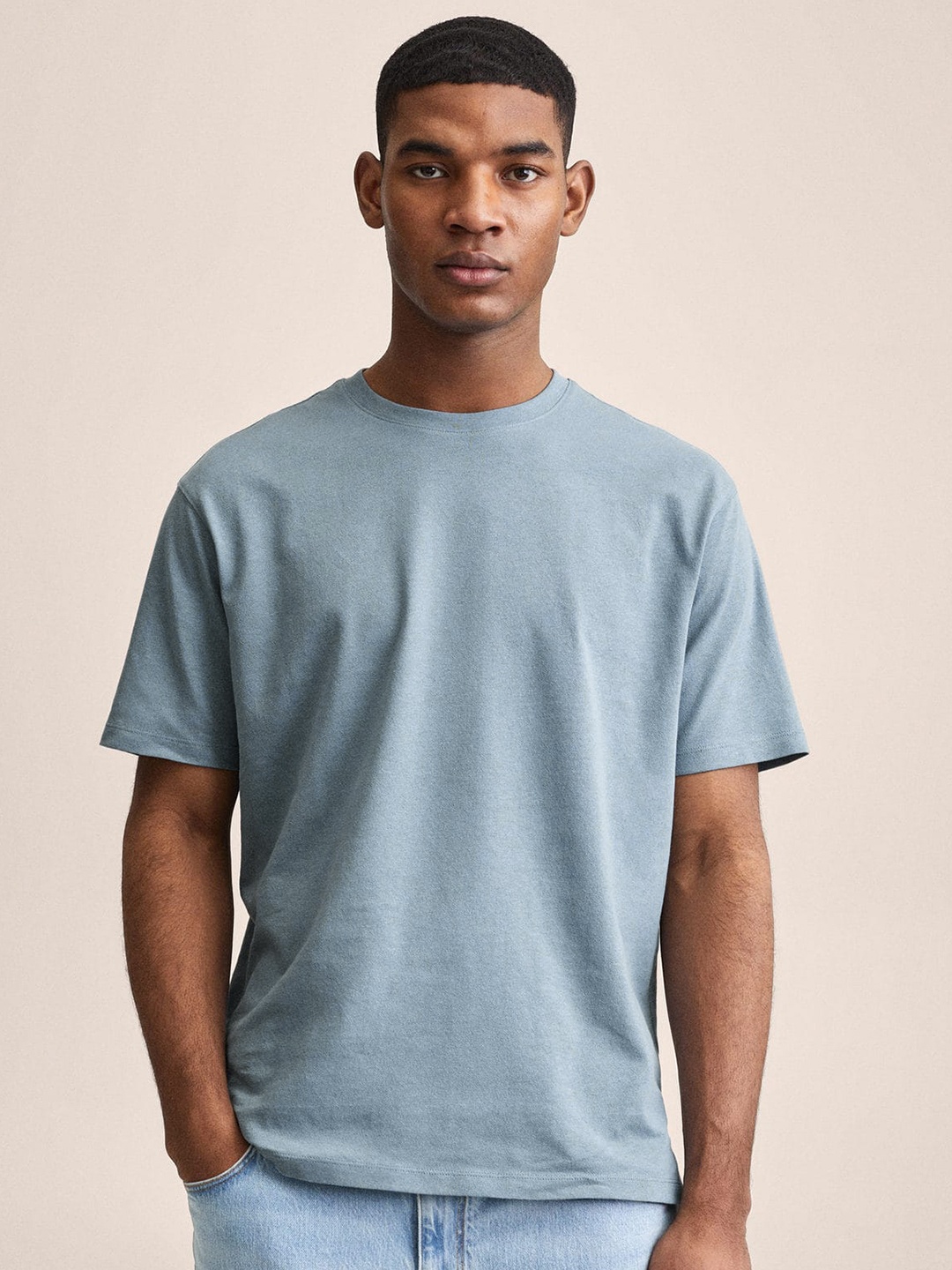 

MANGO MAN Blue Cotton Linen Blend T-shirt