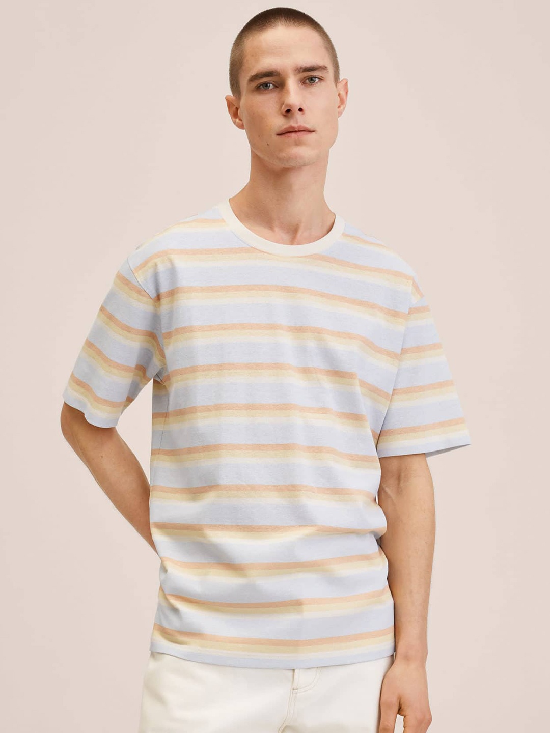

MANGO MAN Men Off White & Blue Striped Drop-Shoulder Sleeves T-shirt