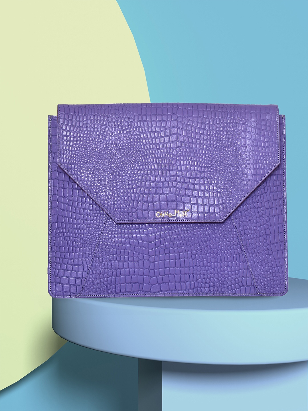 

OLIVE MIST Unisex Violet Textured Leather Laptop Sleeve