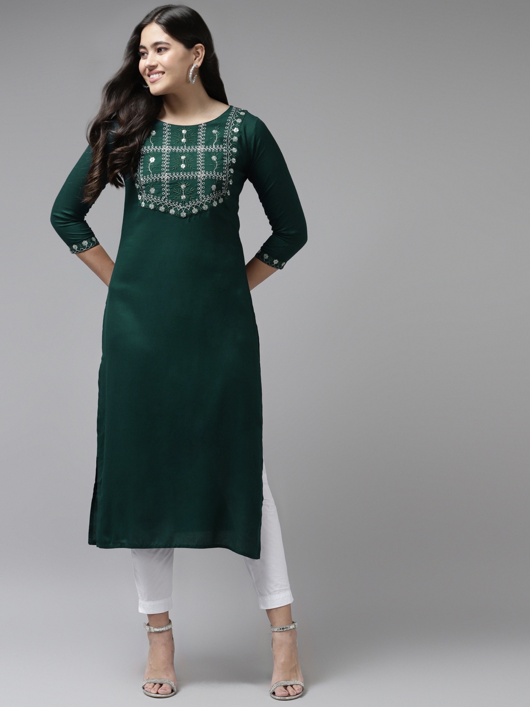 

Yufta Women Green Ethnic Motifs Yoke Design Thread Work Kurta