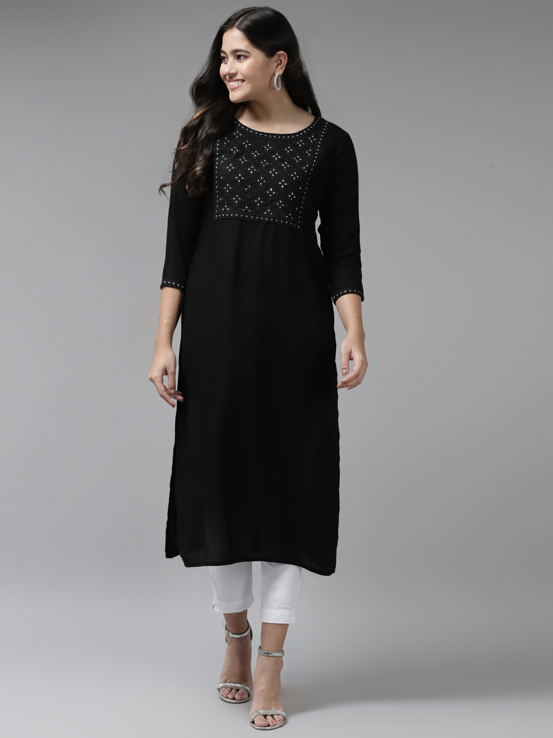 

Yufta Women Black Embroidered Kurta