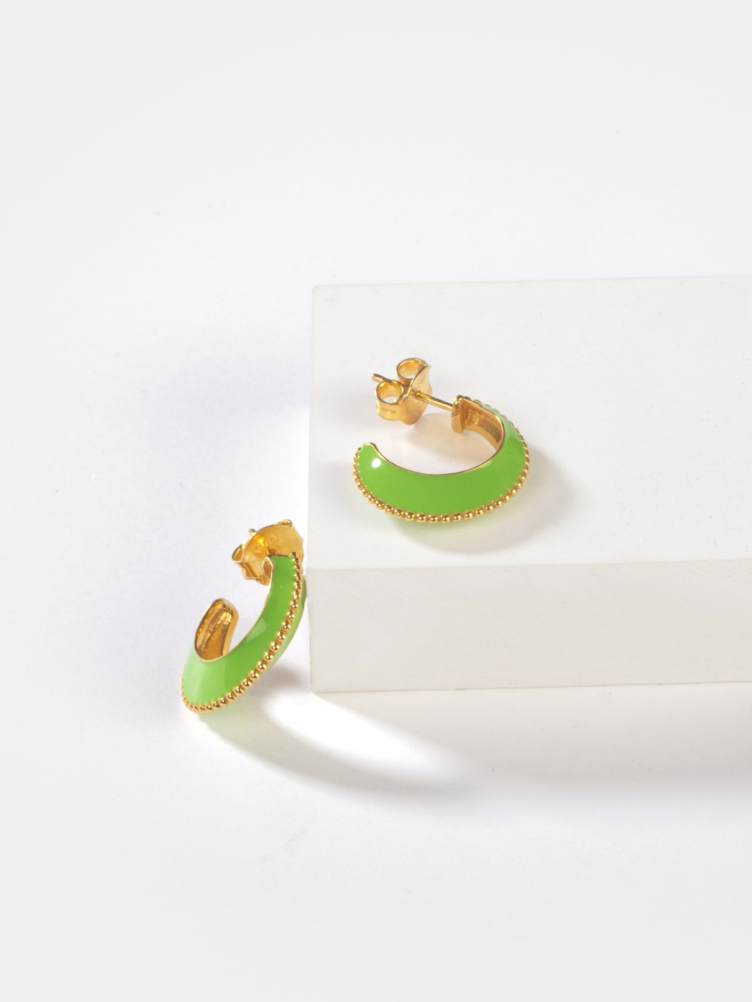 

SHAYA Gold-Toned Contemporary Studs Earrings