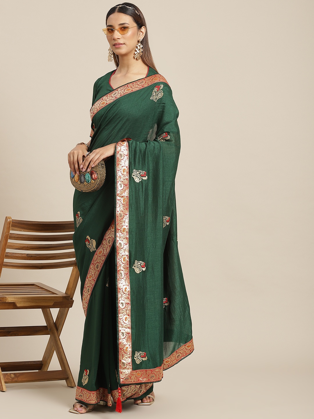 

KALINI Green & Red Floral Pure Georgette Maheshwari Saree