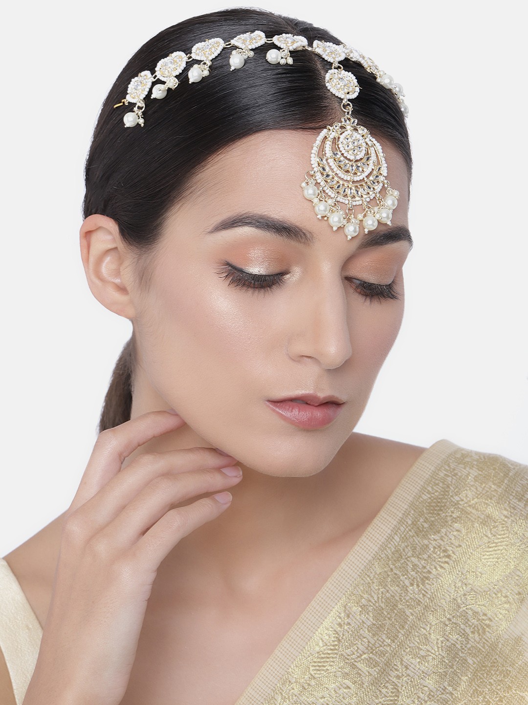 

Kord Store Gold-Plated & White Kundan-Studded & Beaded Mathapatti