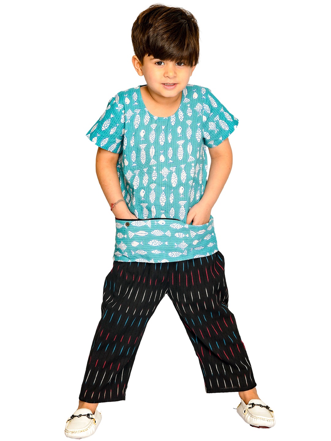 

Tiny Bunnies Boys Blue & Black Printed Pure Cotton T-shirt with Trousers