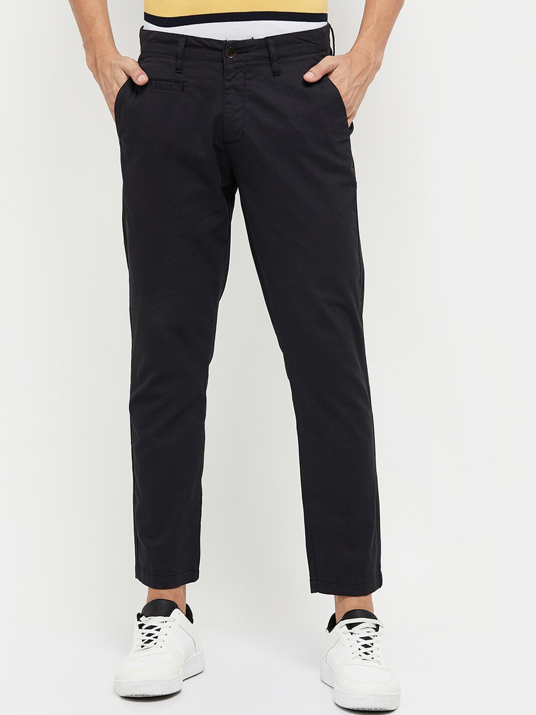 

max Men Black Skinny Fit Trousers