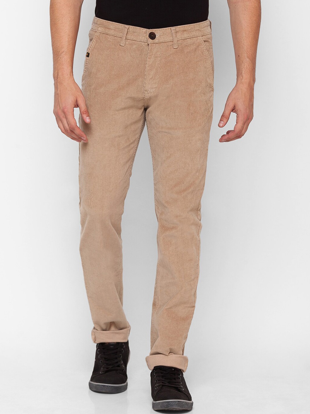 

SPYKAR Men Beige Straight Fit Trousers