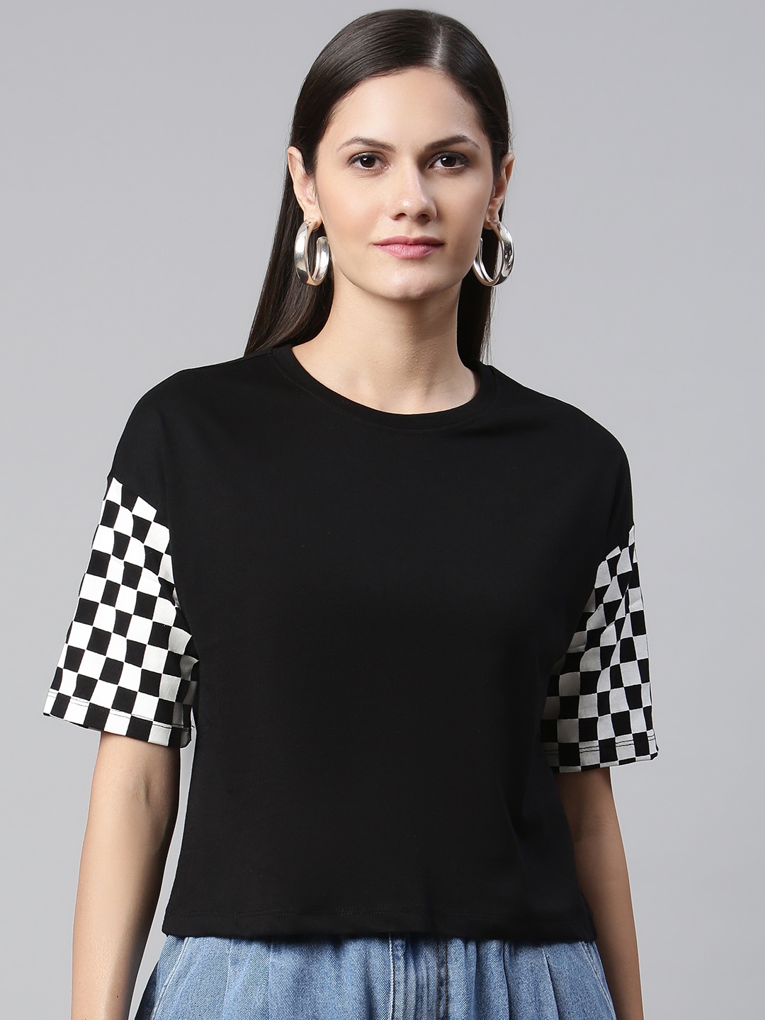

Metronaut Women Black & White Drop-Shoulder Sleeves T-shirt