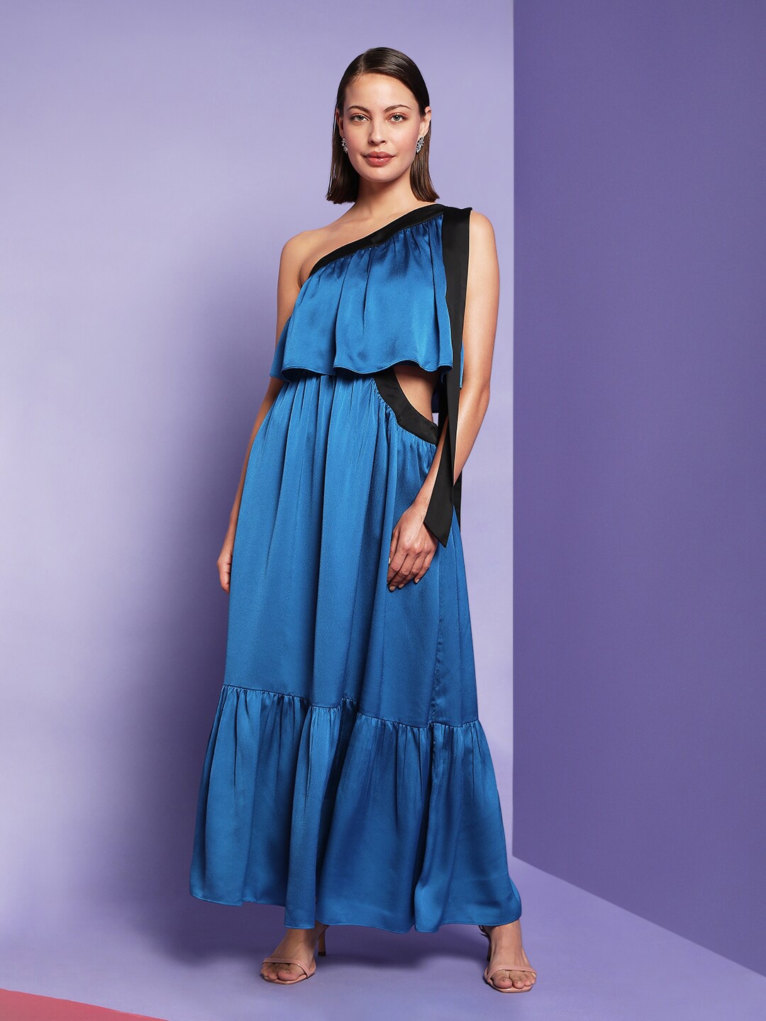 

Vero Moda Marquee Collection Blue Midi Dress