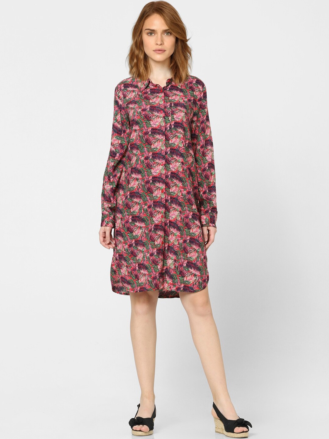 

Vero Moda Red Floral Shirt Dress