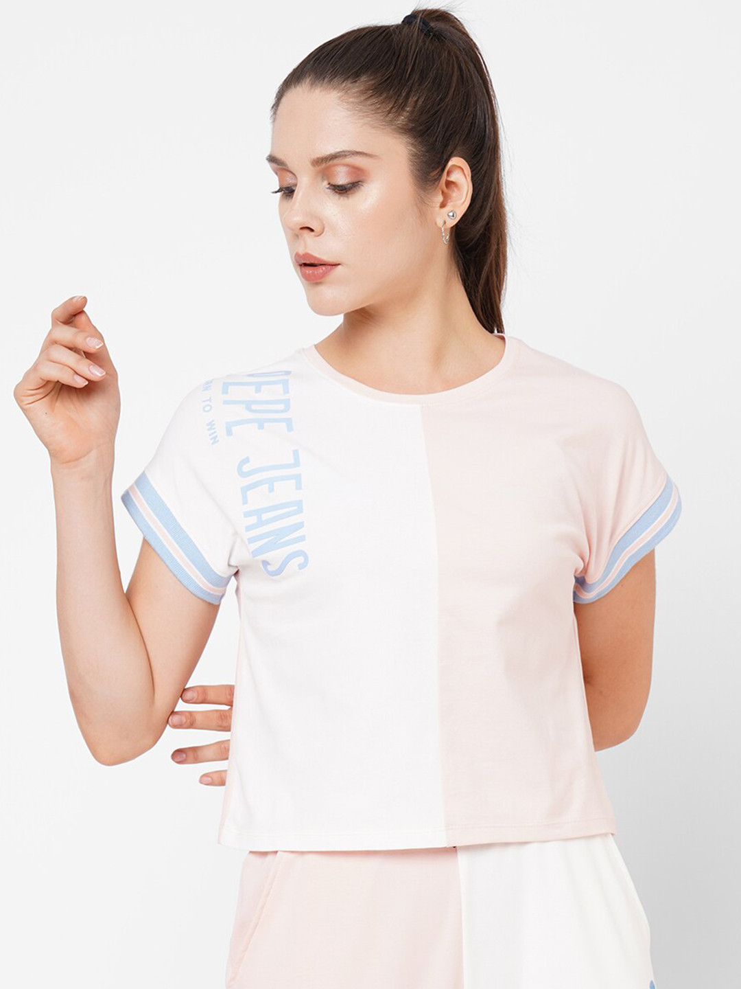 

Pepe Jeans Women Pink & magnolia Applique T-shirt