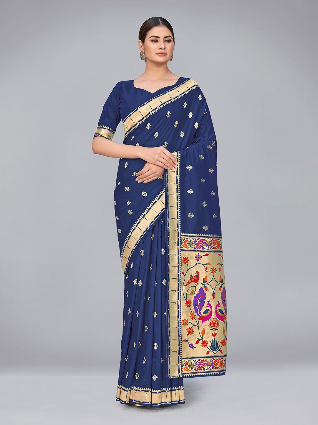 

MONJOLIKA FASHION Blue & Gold-Toned Woven Design Zari Silk Blend Banarasi Saree