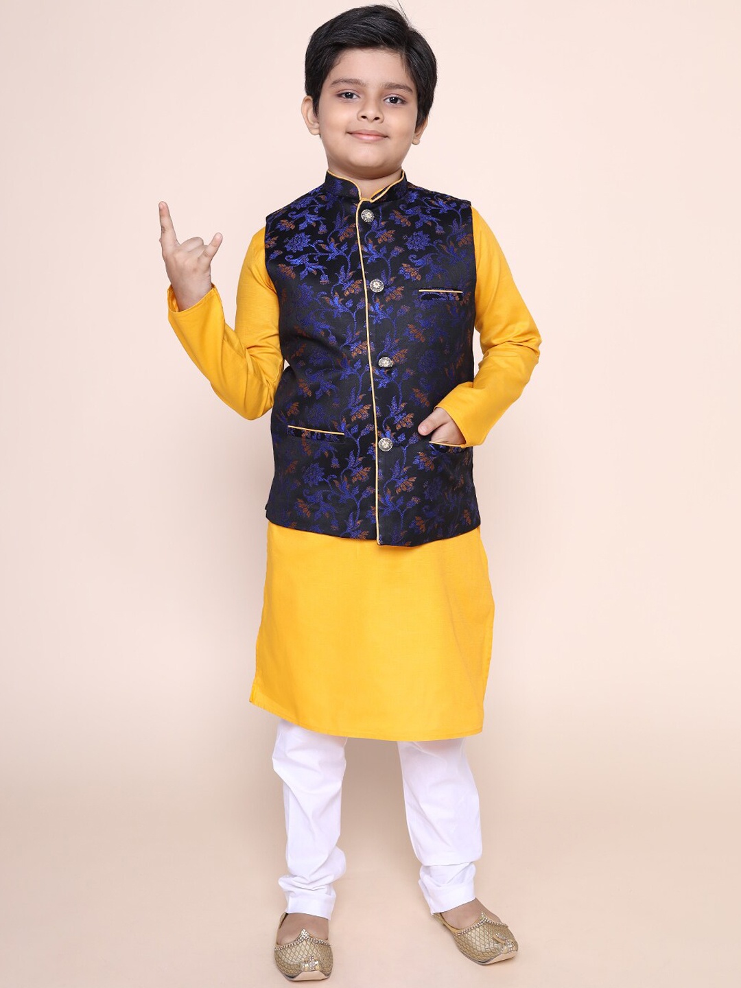 

NAMASKAR Boys Yellow Ethnic Motifs Pure Cotton Kurti with Pyjamas