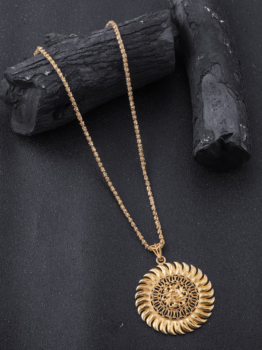 

Brandsoon Men Gold-Toned Brass Gold-Plated Feather Chain