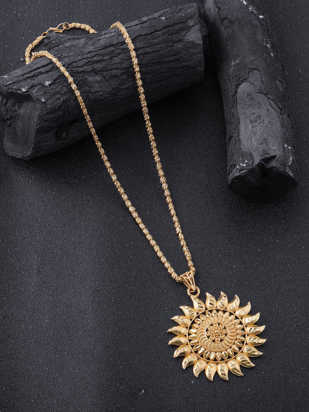 

Brandsoon Men Gold-Toned Brass Gold-Plated Feather Chain