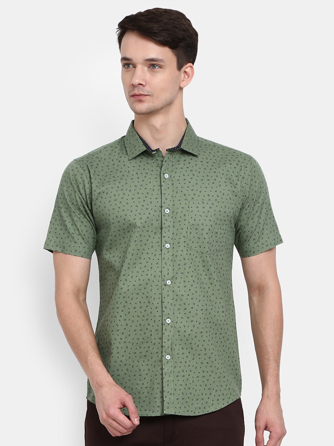 

V-Mart Men Green Printed Casual Shirt