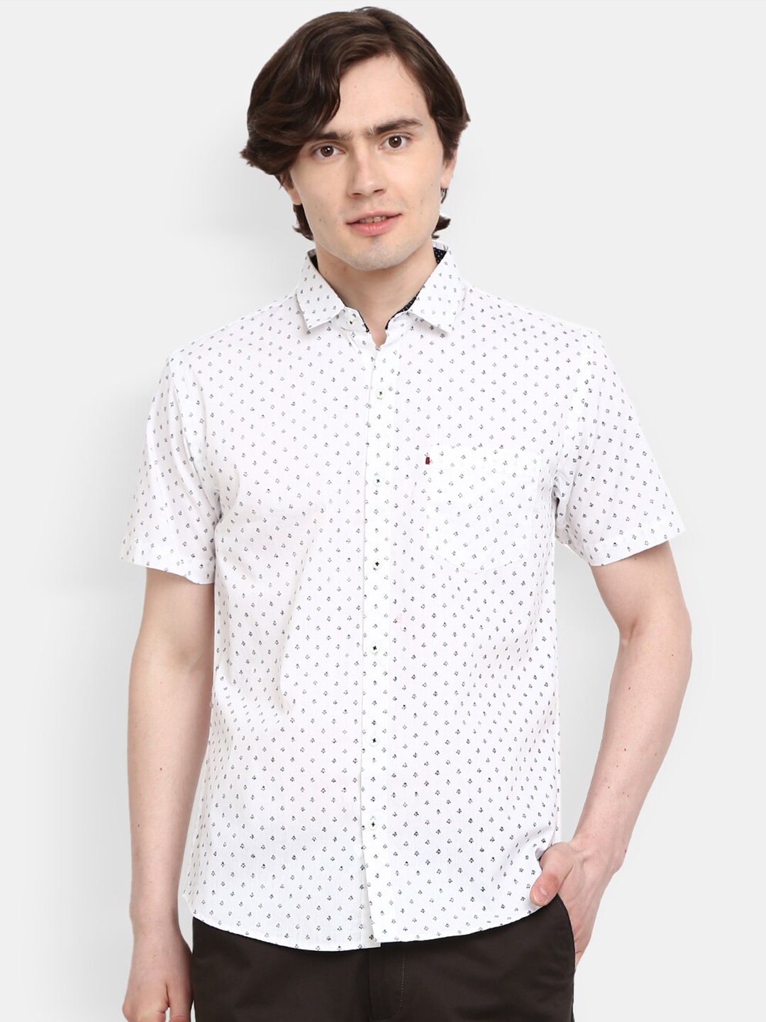 

V-Mart Men White Printed Casual Shirt