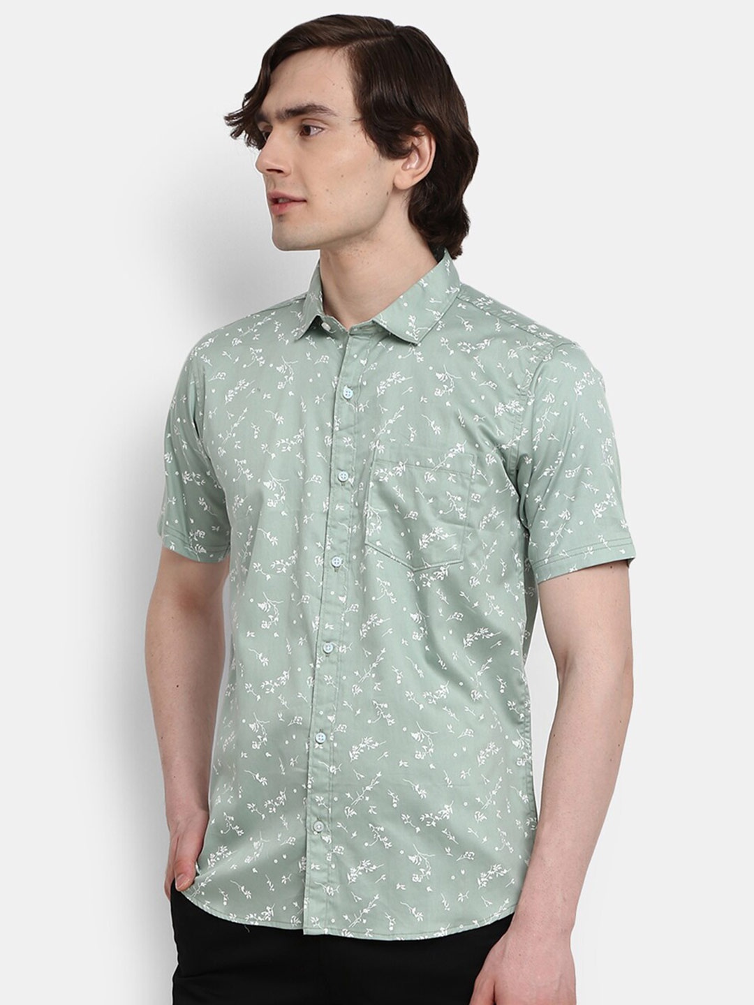 

V-Mart Men Green Floral Printed Casual Shirt