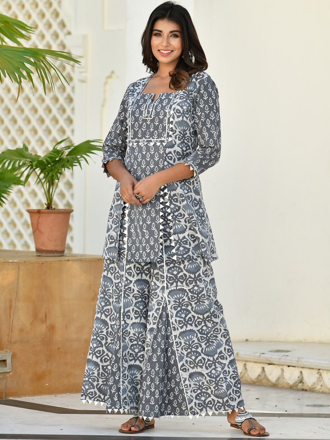 

Mulmul Women Grey Ethnic Motifs Printed Pure Cotton Kurta with Sharara