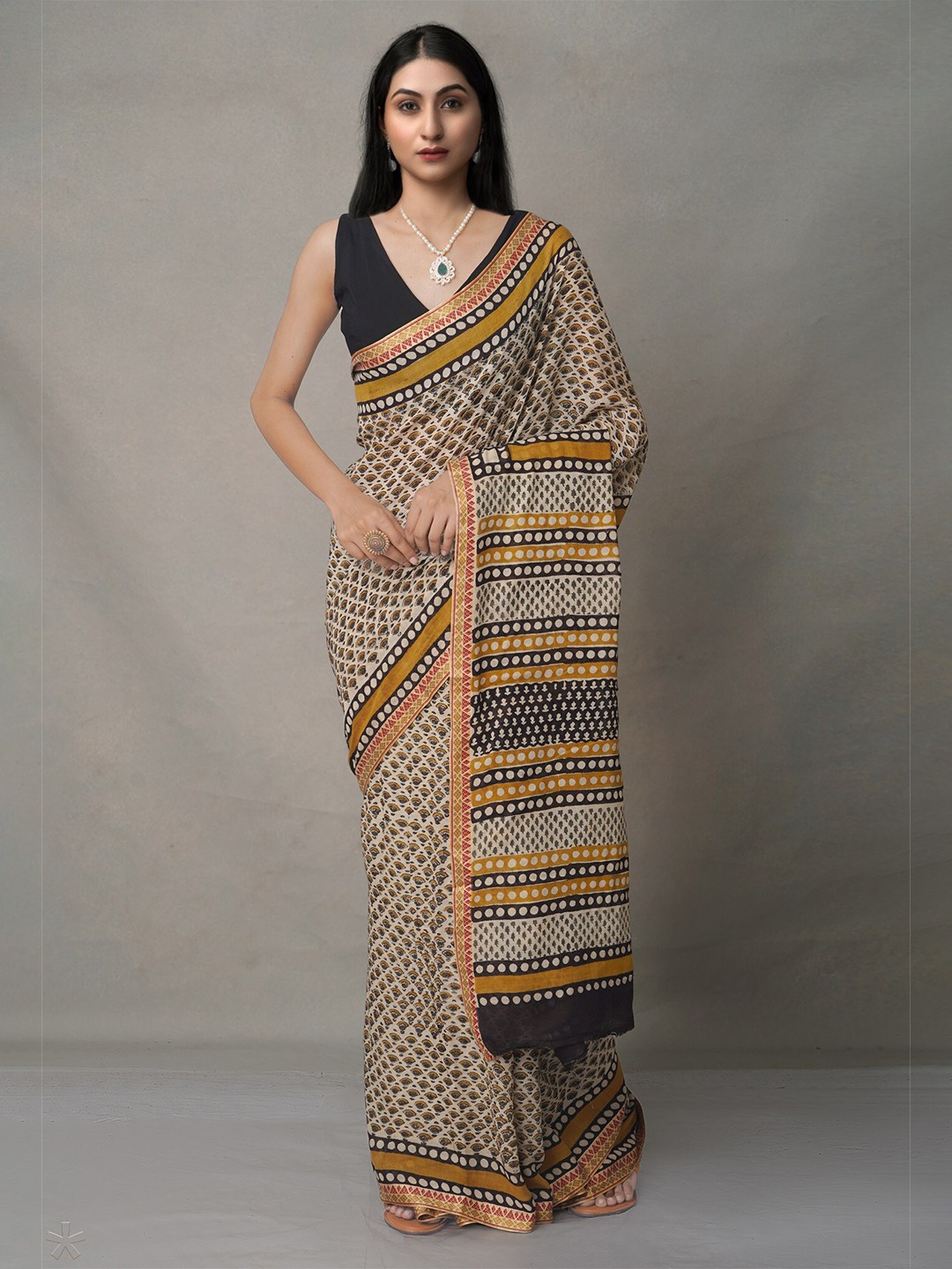 

Unnati Silks Cream-Coloured & Black Ethnic Motifs Zari Pure Cotton Block Print Saree
