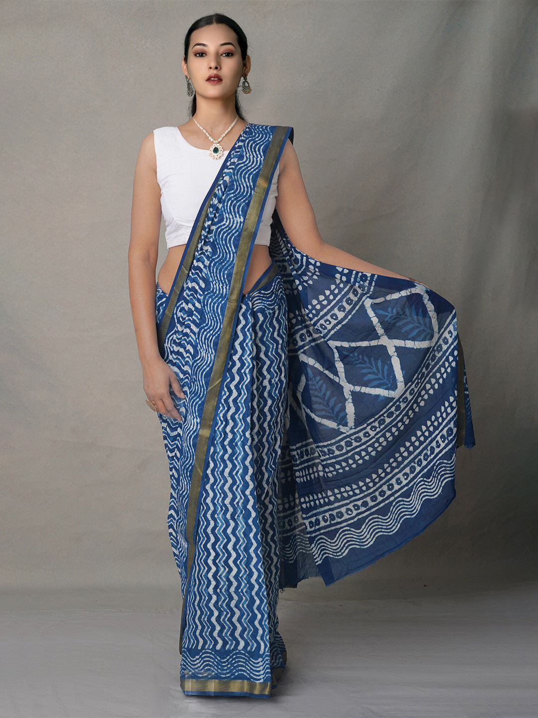 

Unnati Silks Navy Blue & Off White Ethnic Motifs Zari Pure Cotton Block Print Saree
