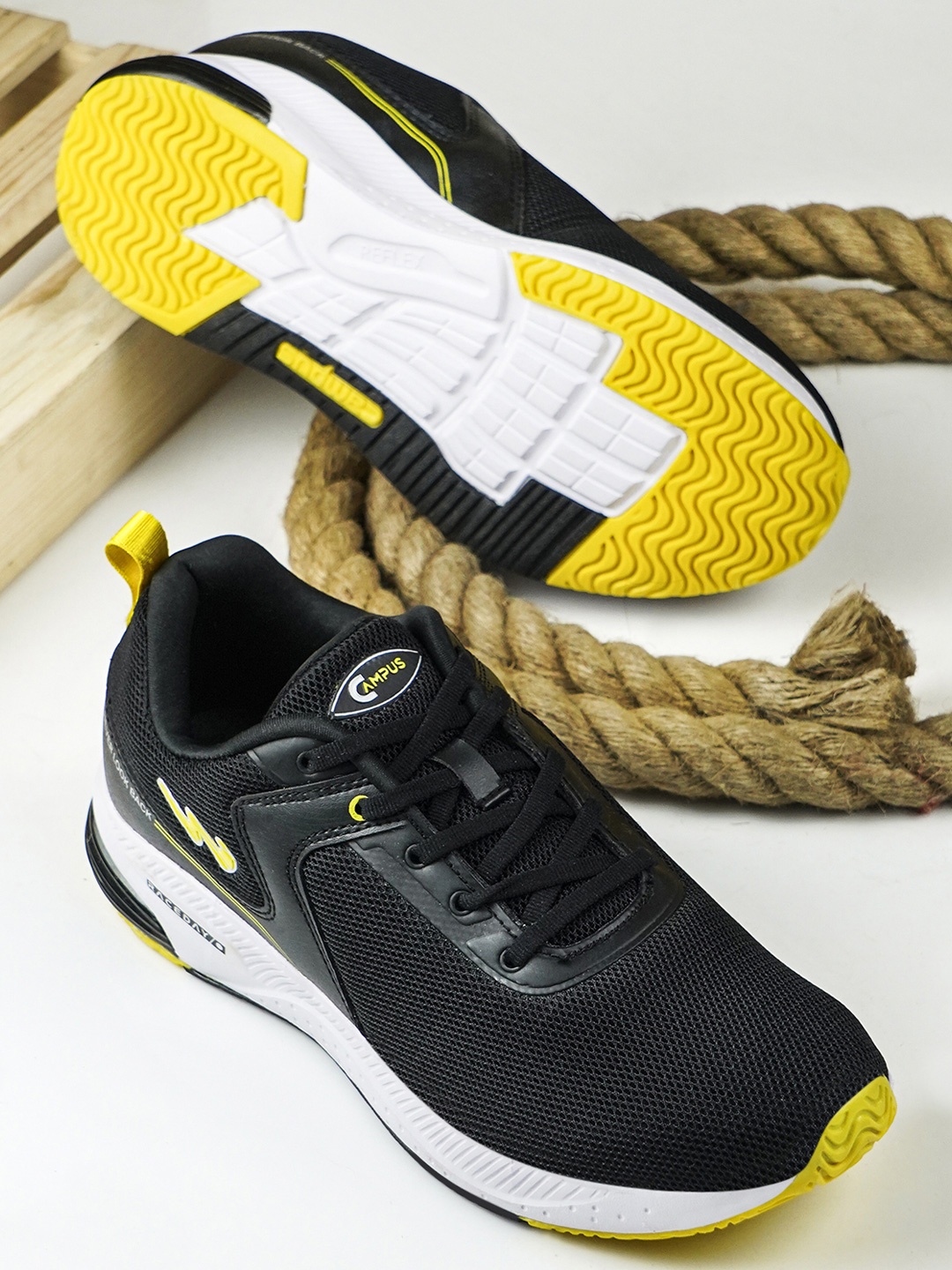 

Campus Men Black Mesh Running Shoes