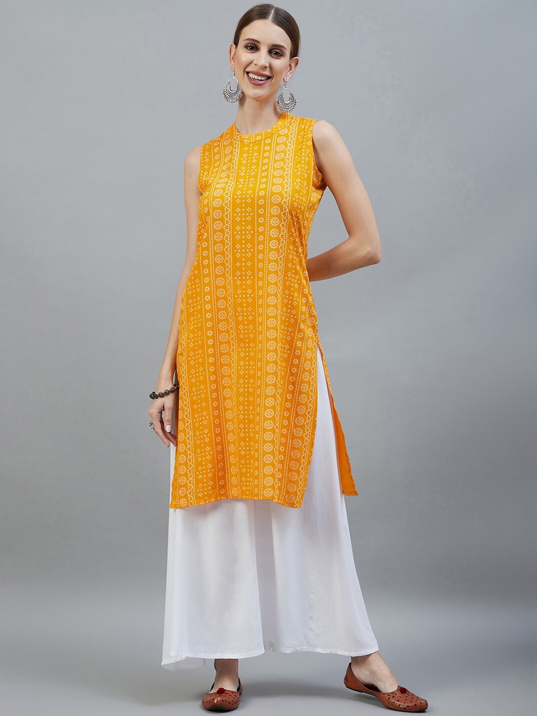 

InWeave Women Yellow Geometric Keyhole Neck Thread Work Kurta