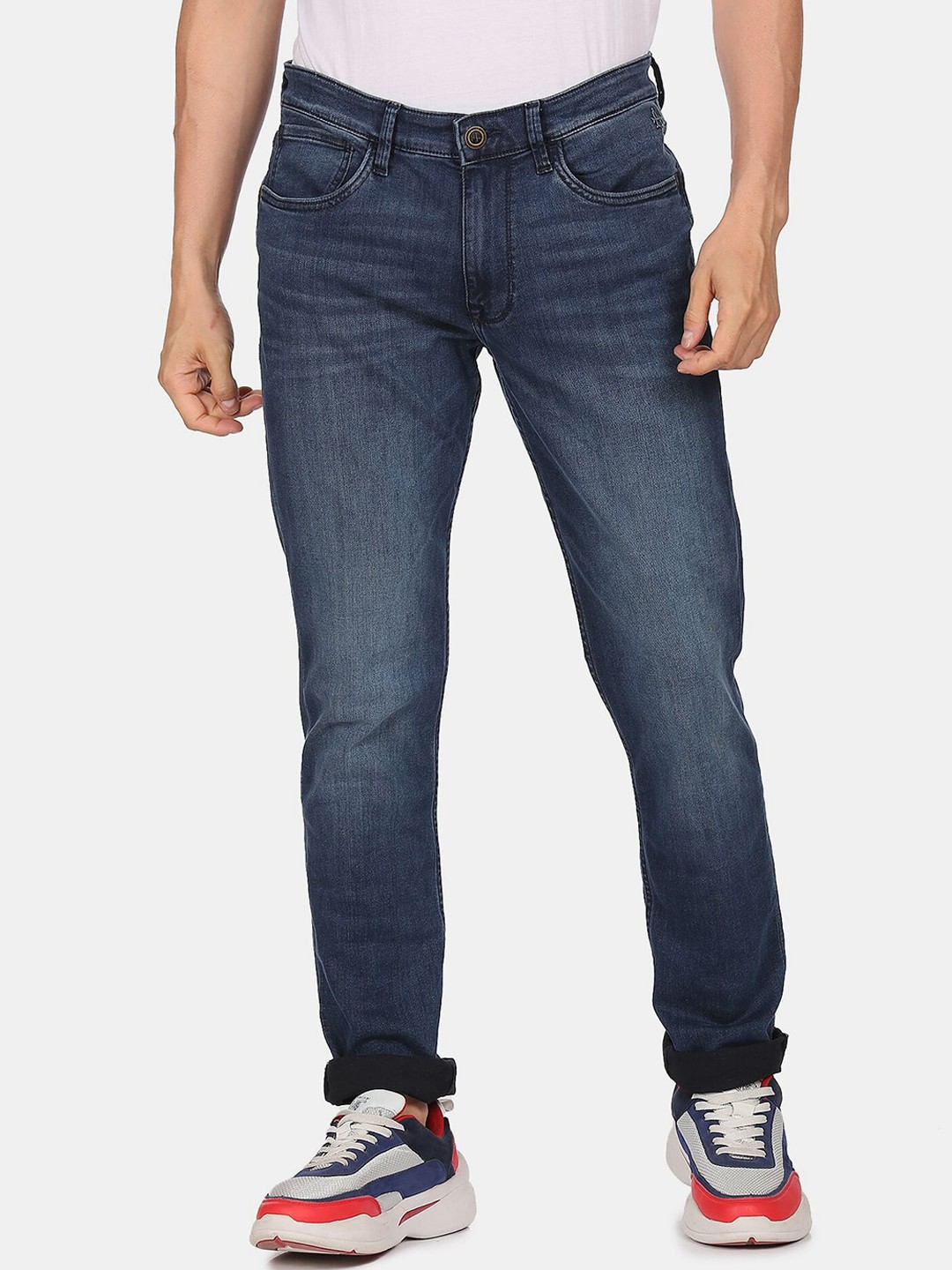 

Arrow Men Blue Slim Fit Low Distress Light Fade Jeans