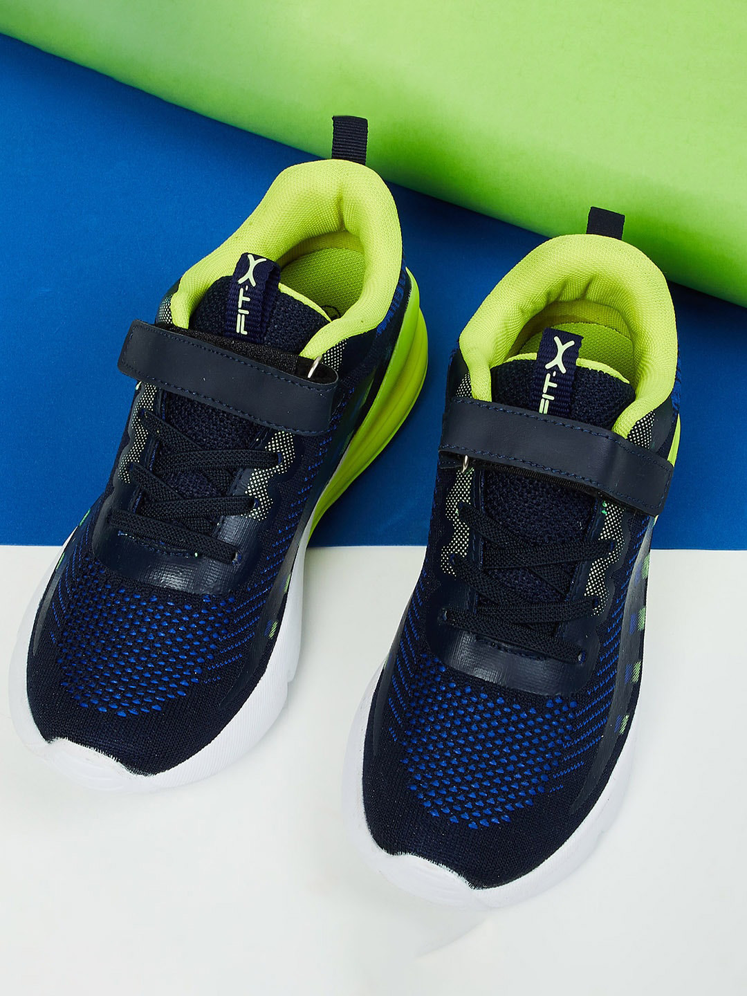 

max Boys Navy Blue Colourblocked Sneakers