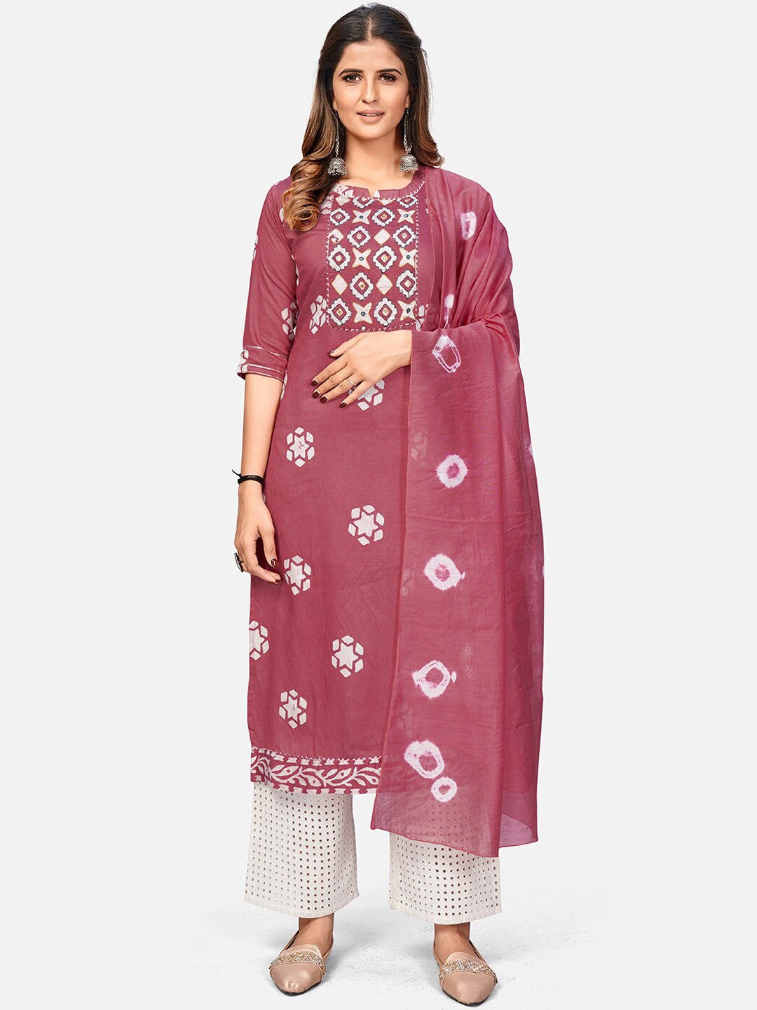 

Vbuyz Women Magenta Dyed Keyhole Neck Mirror Work Anarkali Kurta