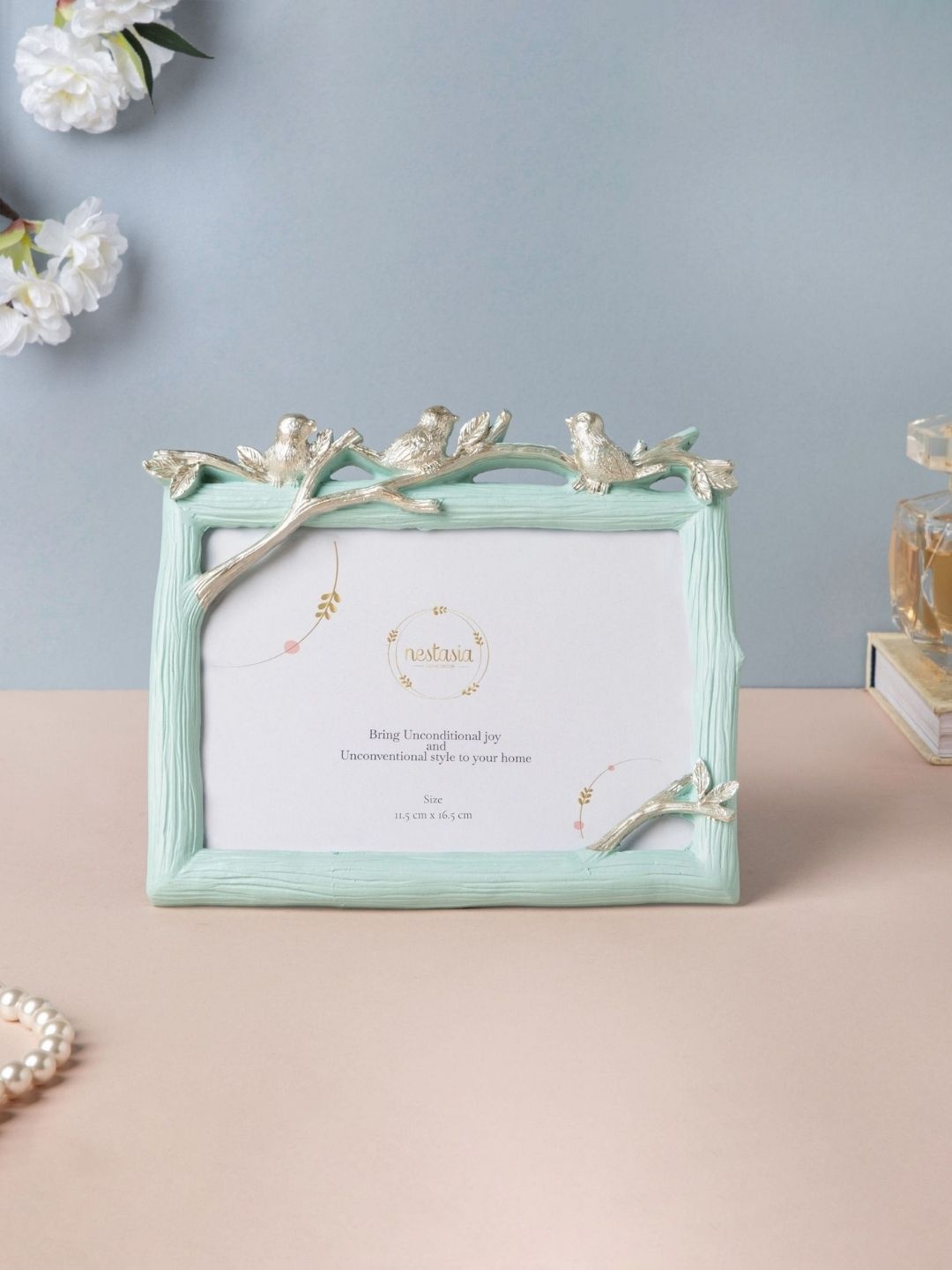 

Nestasia Green & Silver-Toned Nestling Birds Photo Frame