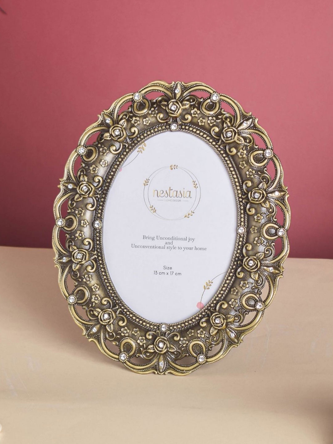 

Nestasia Bronze Vintage Garland Photo Frame