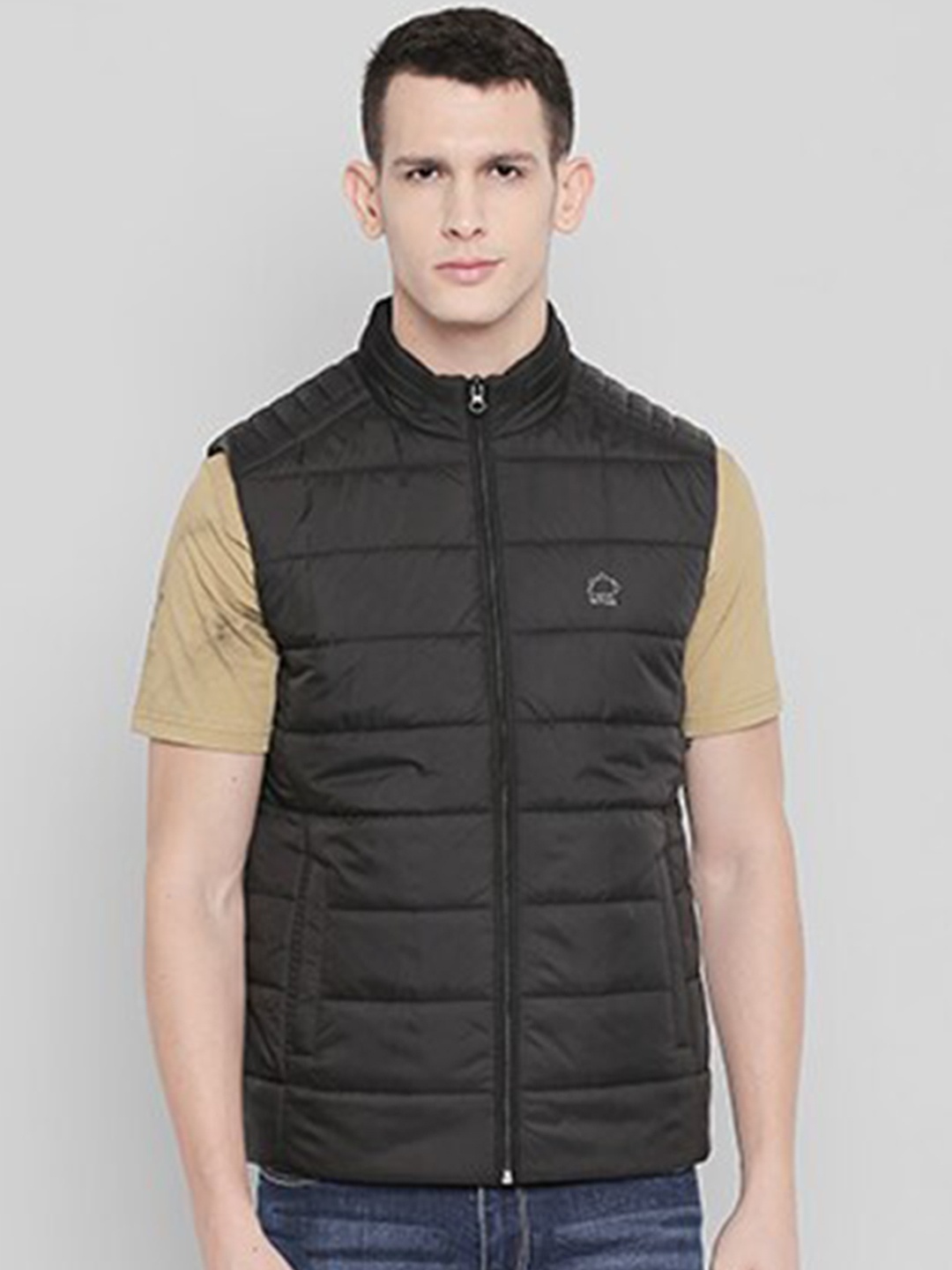 

Status Quo Men Black Camouflage Colourblocked Lightweight Crop Padded Jacket