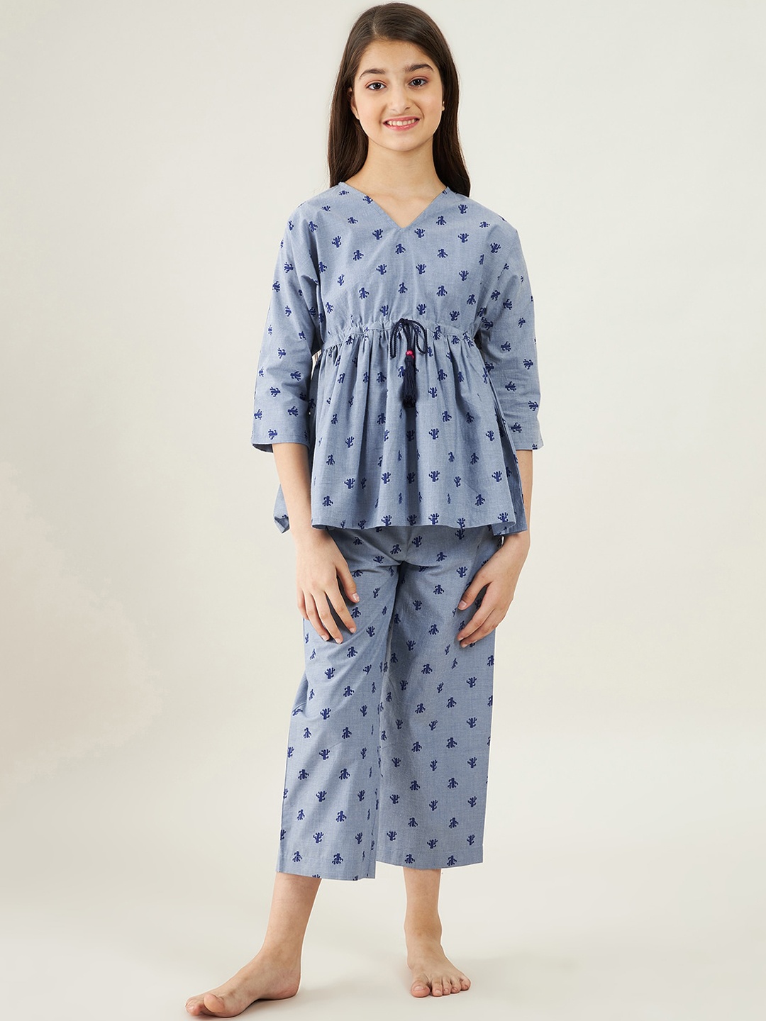 

The Kaftan Company Girls Grey & Navy Blue Printed Night suit