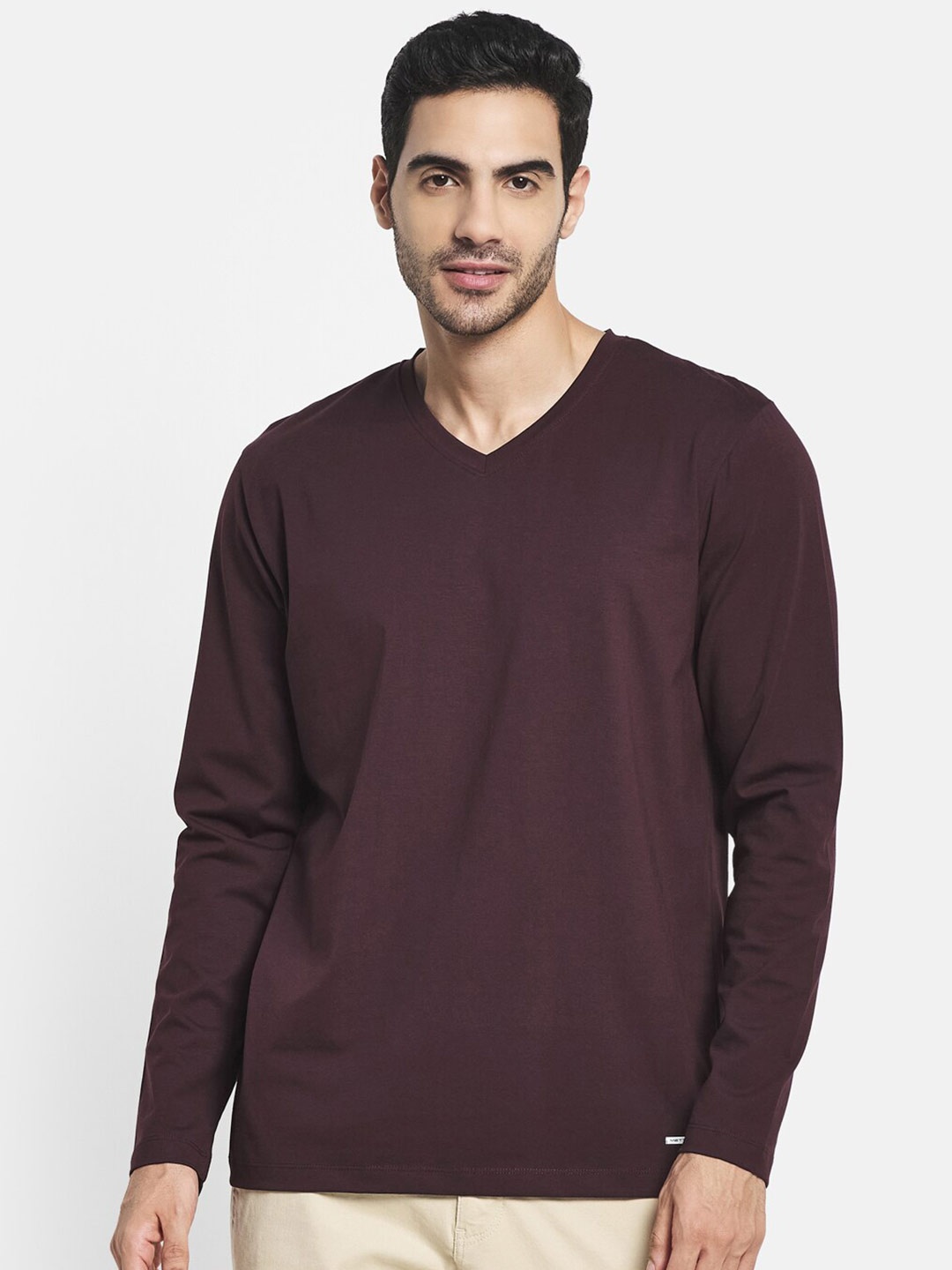 

METTLE Men Maroon V-Neck T-shirt