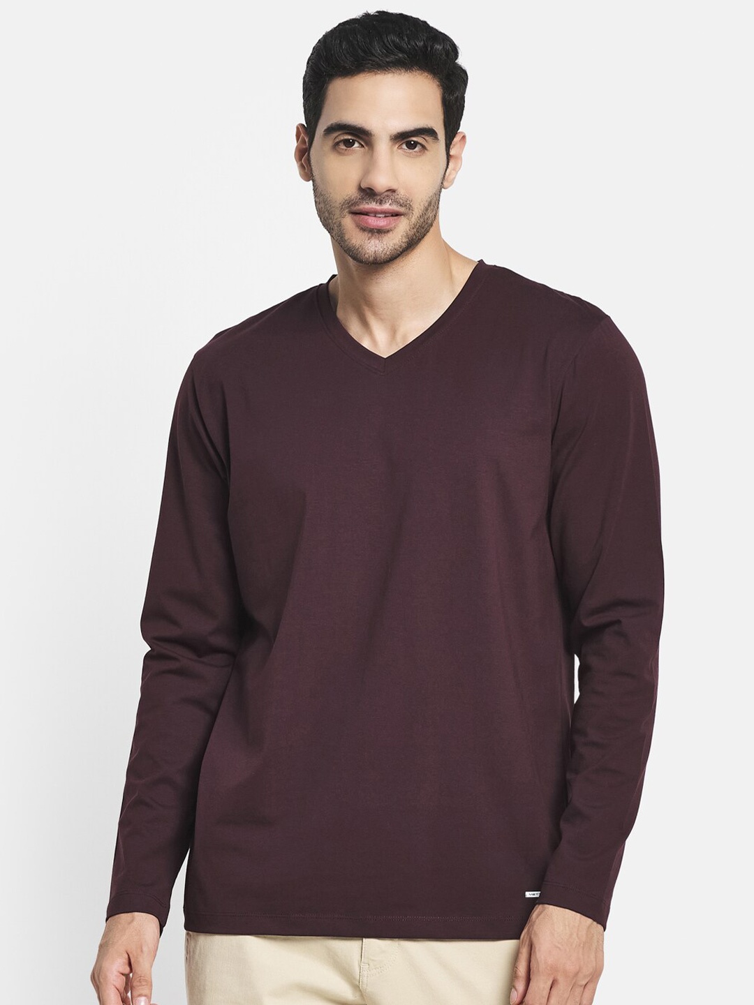 

METTLE Men Maroon V-Neck T-shirt