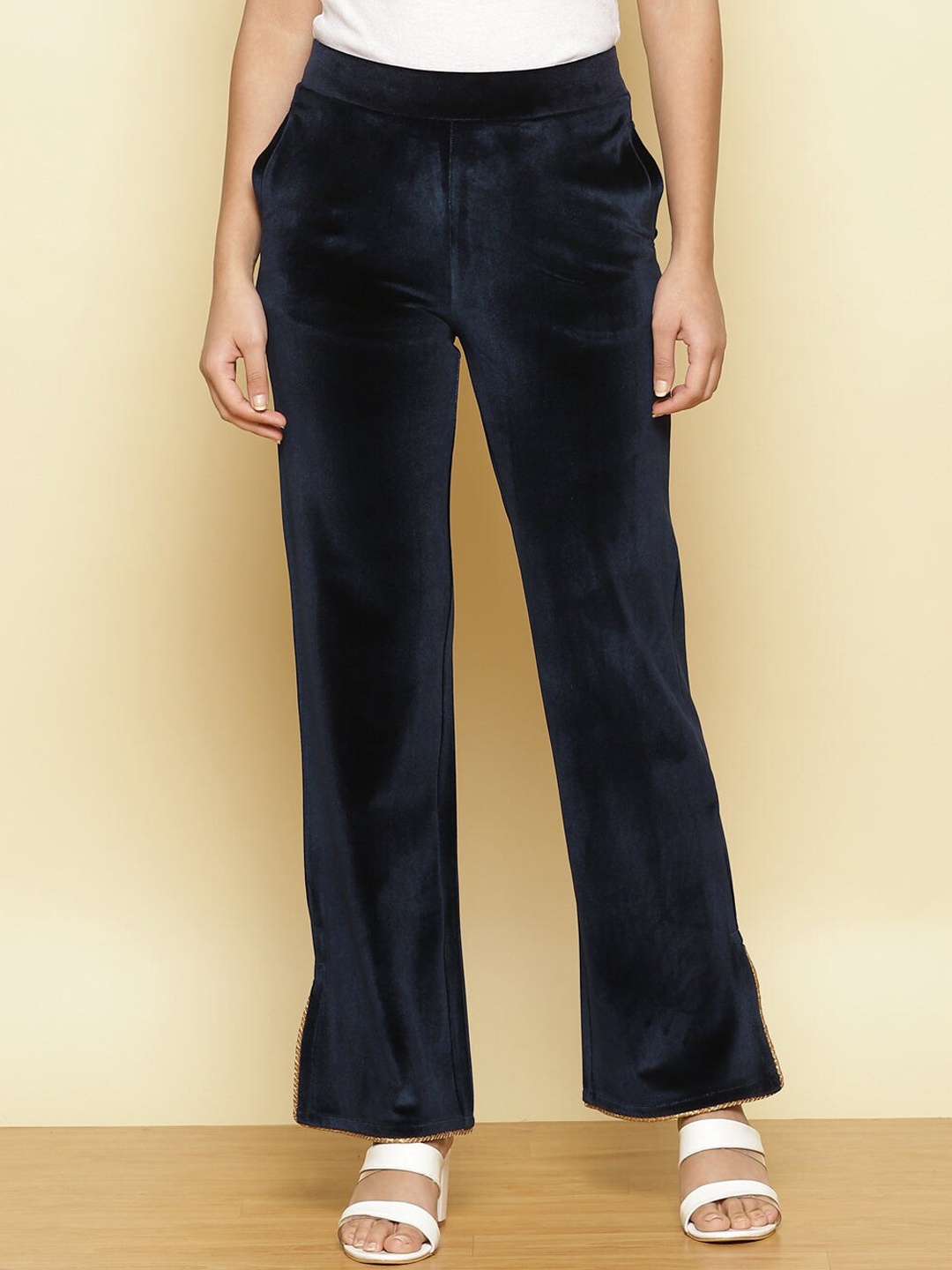 

Lakshita Women Blue High-Rise Trousers