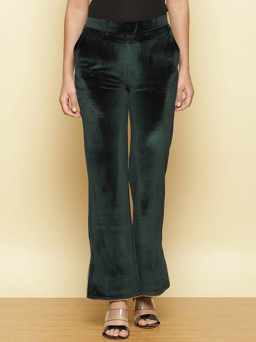 

Lakshita Women Green High-Rise Trousers