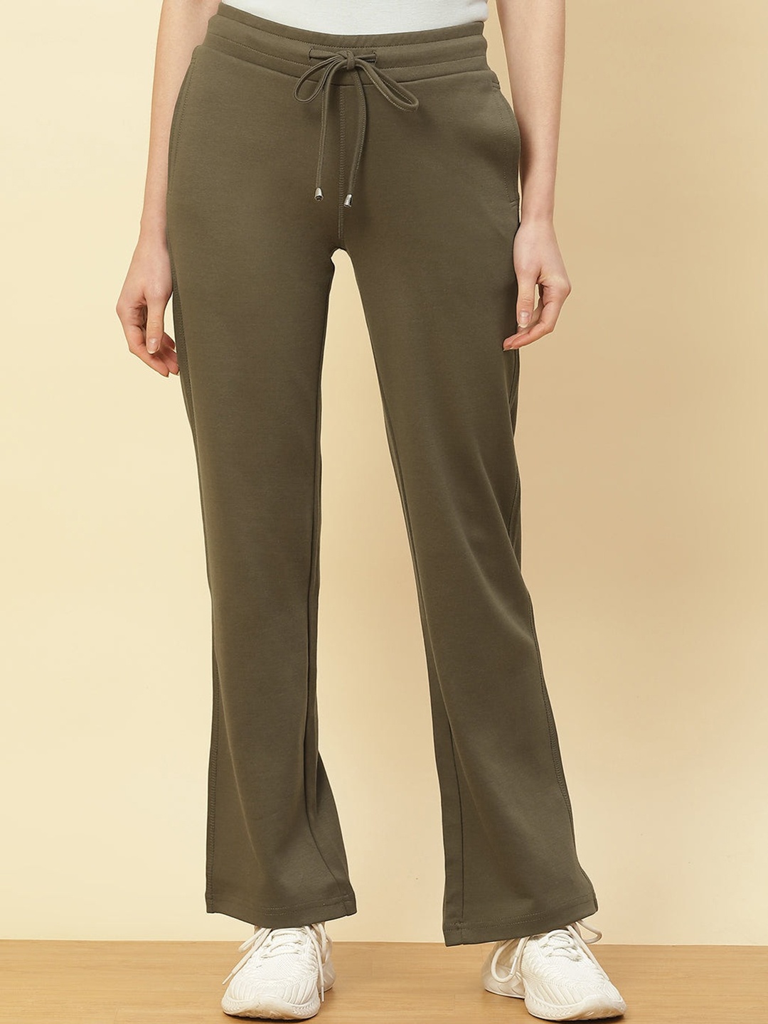 

Lakshita Women Green High-Rise Trousers