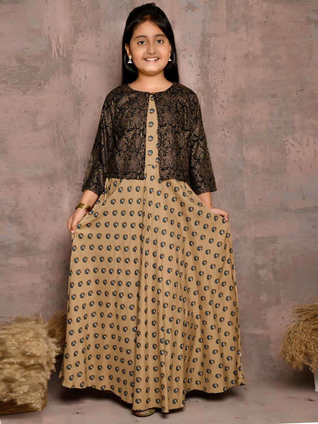 

LilPicks Brown & lark Floral Ethnic Maxi Dress