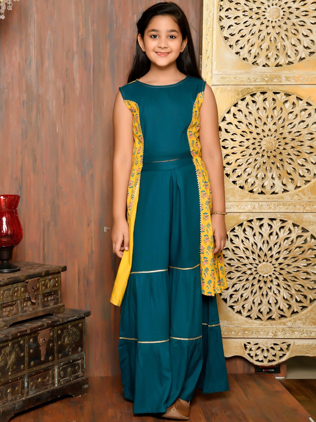

LilPicks Girls Blue Kurta with Churidar & With Dupatta